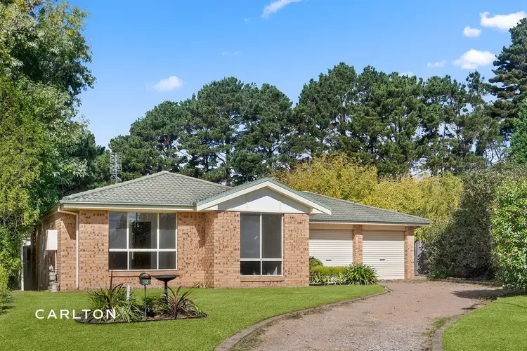 5 Rowan Place