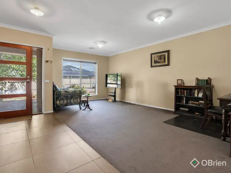Fifth view of Homely house listing, 10 Merrijig Court, Kurunjang VIC 3337