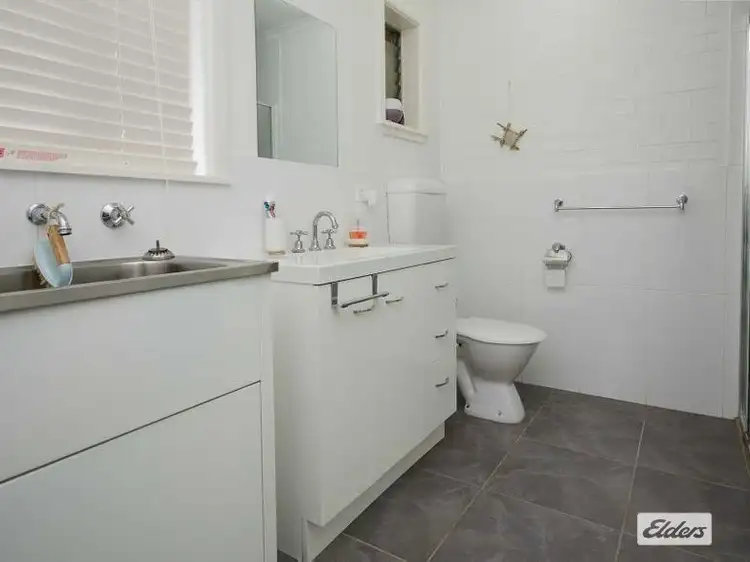 Fifth view of Homely unit listing, 2/121-123 Gralen Street, Wodonga VIC 3690