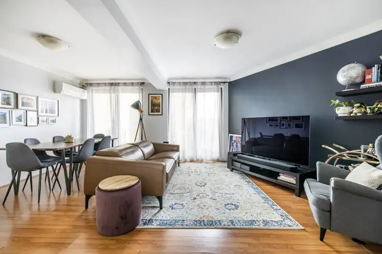 110/23 Norton Street