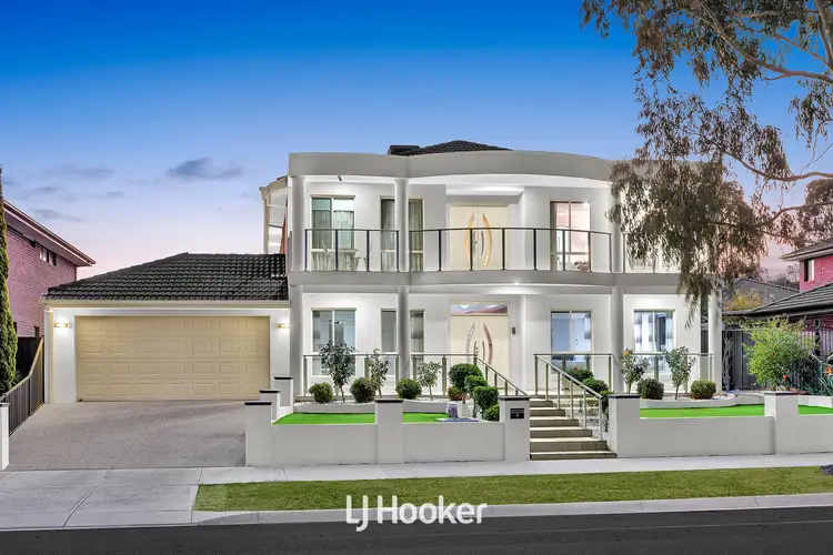 3 Merrowland Avenue, Cranbourne North VIC 3977