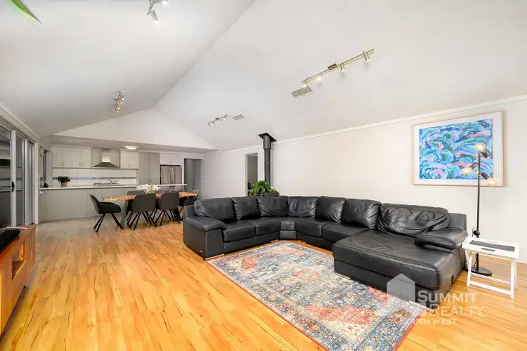 Fourth view of Homely house listing, 5 Hildas Close, College Grove WA 6230