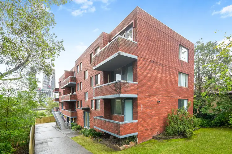 1/3 Stewart Street