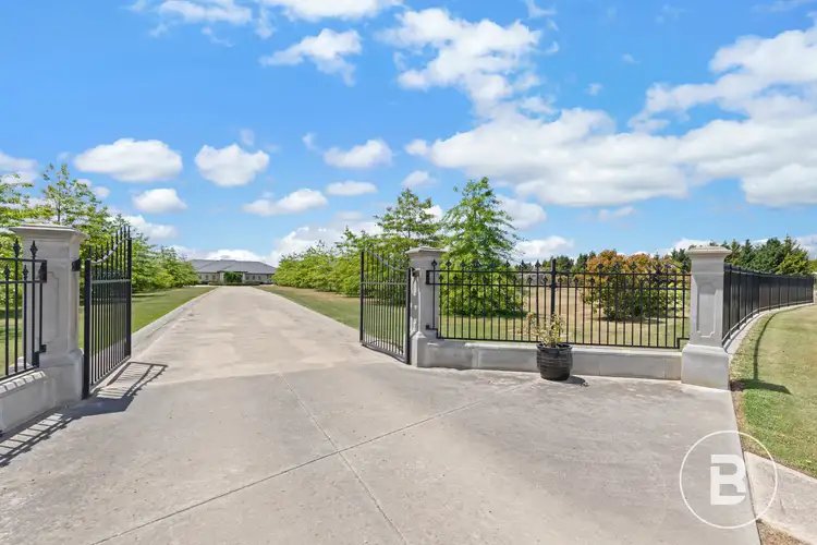 13 O'Farrell Court, Cambrian Hill VIC 3352