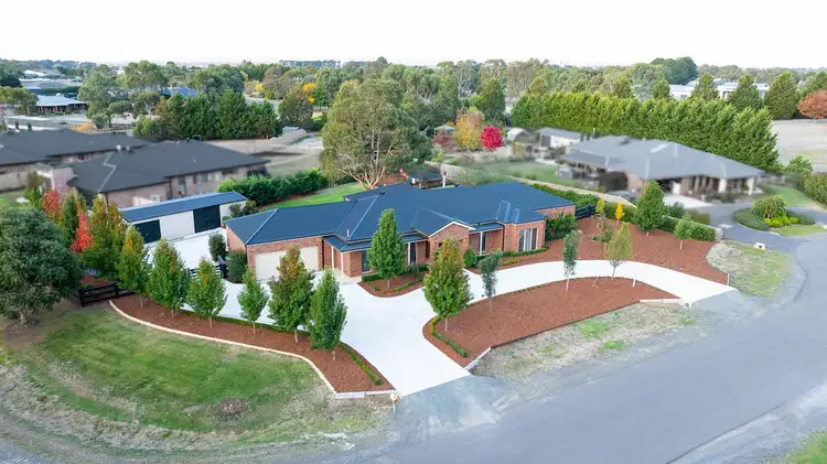 Second view of Homely house listing, 2 Lythgo Court, Cardigan VIC 3352