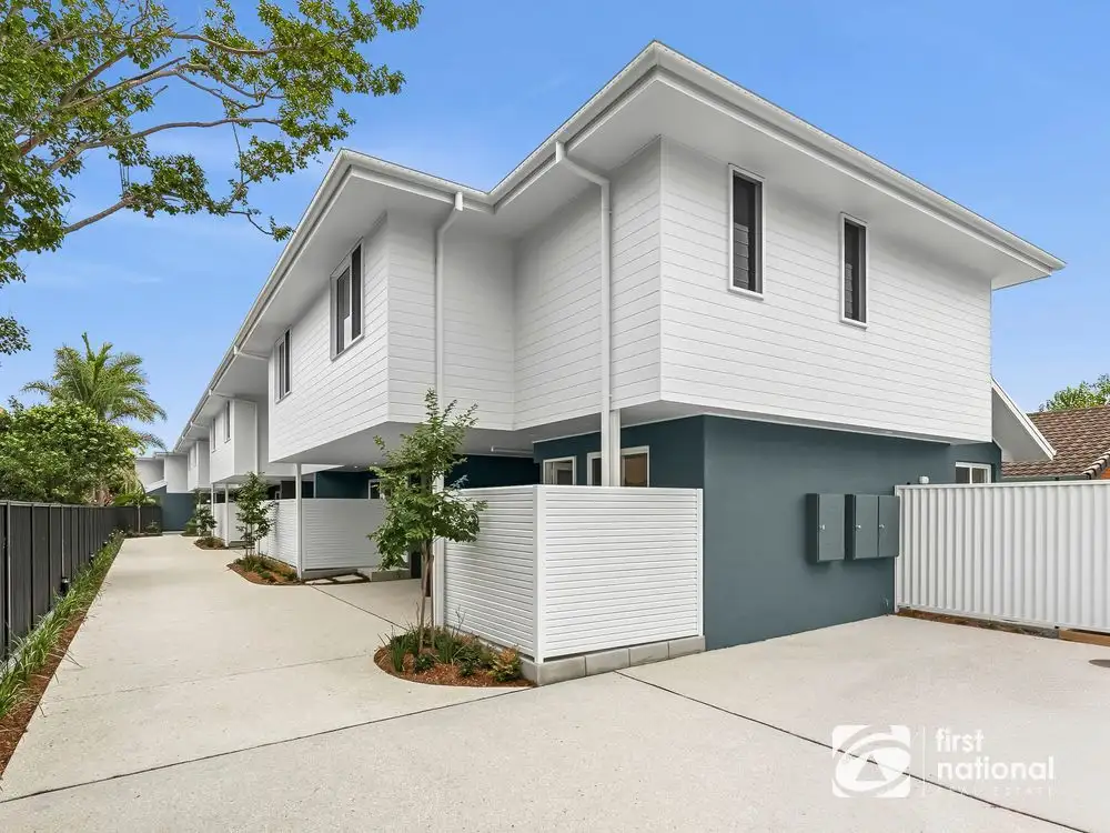 Main view of Homely townhouse listing, 4/98 Park Beach Road, Coffs Harbour NSW 2450