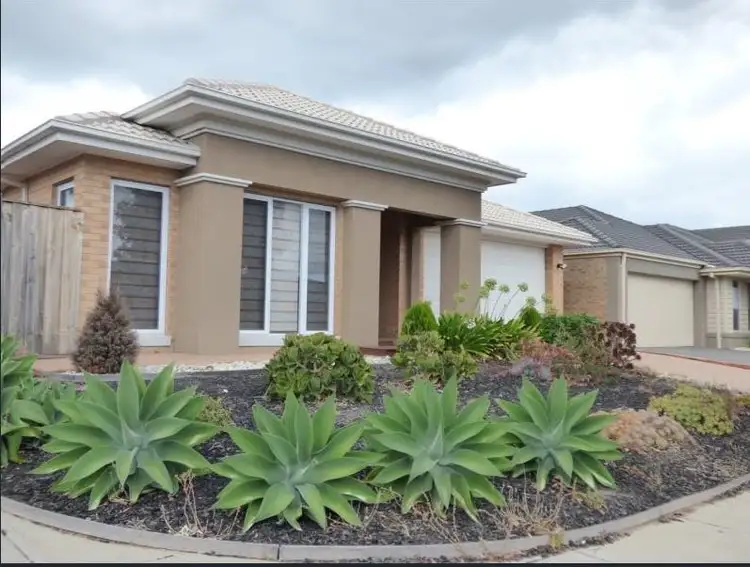 57 Alamanda Boulevard, Point Cook VIC 3030
