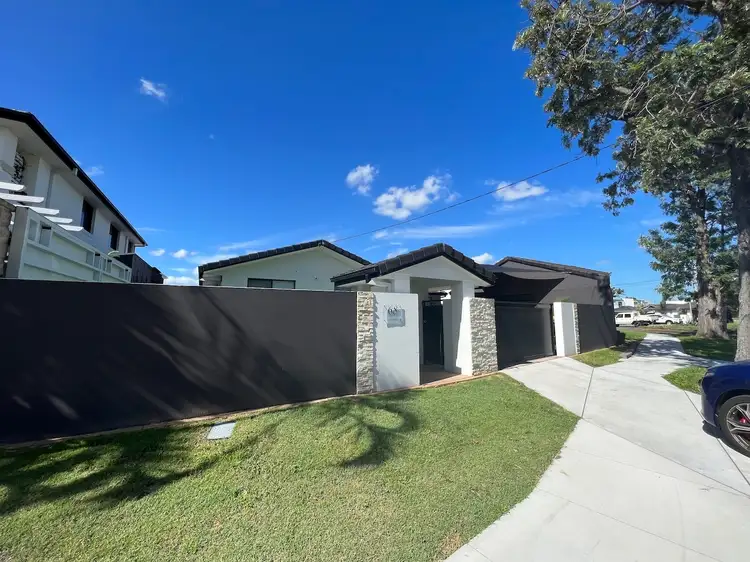 68 T E Peters Drive, Broadbeach Waters QLD 4218