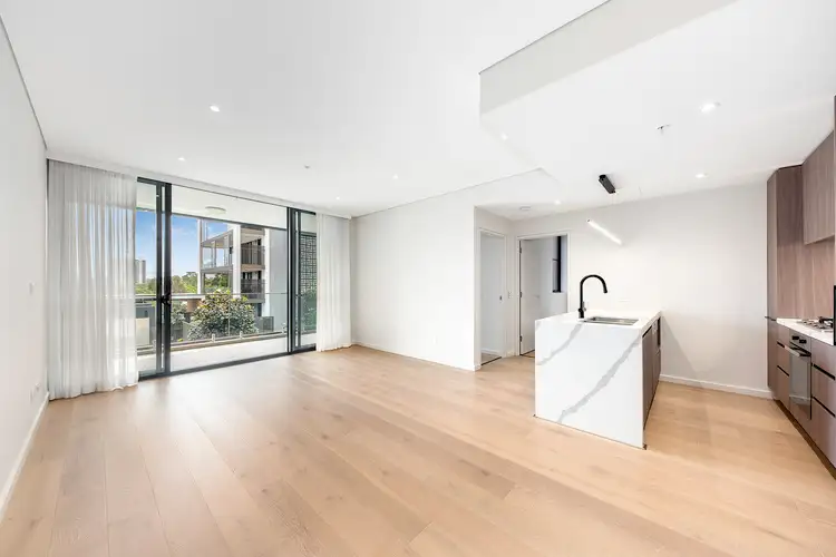 218/15 Willandra Street