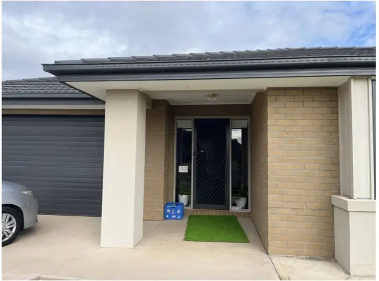 31 Buttermint Crescent Crescent, Manor Lakes VIC 3024