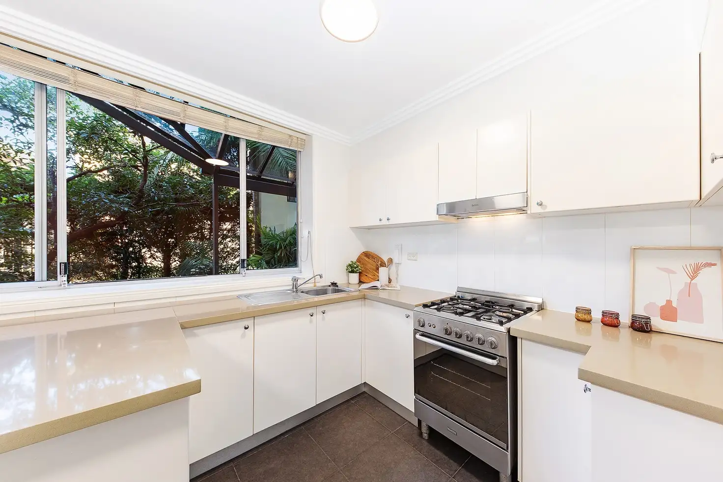 Main view of Homely apartment listing, 2/27B Elamang Avenue, Kirribilli NSW 2061