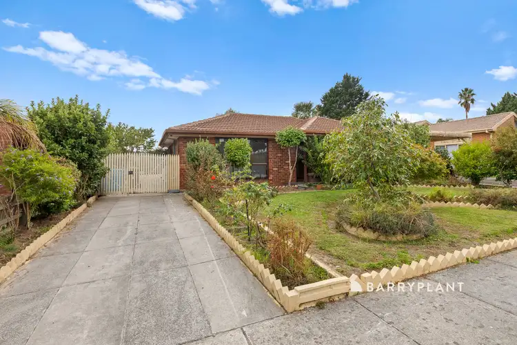 16 Terry Close, Narre Warren VIC 3805