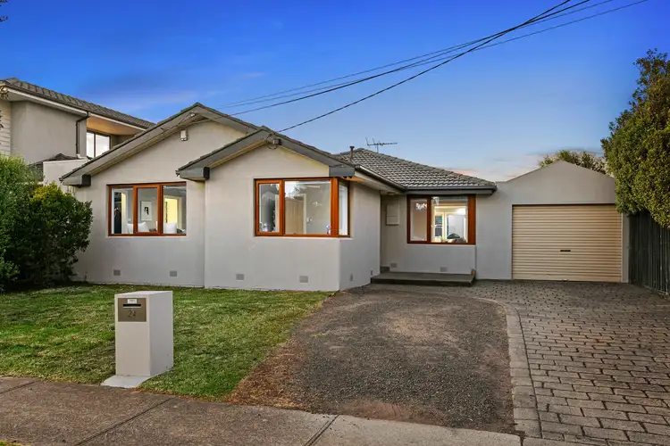 24 Lowe Avenue, Altona VIC 3018
