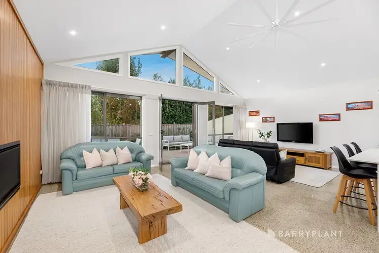 Second view of Homely house listing, 7 Aberdeen Way, Wantirna VIC 3152