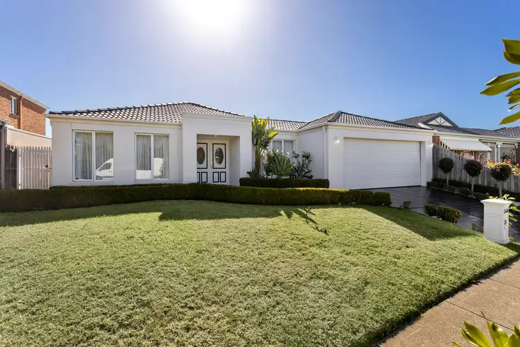 6 Markham Way, Altona Meadows VIC 3028