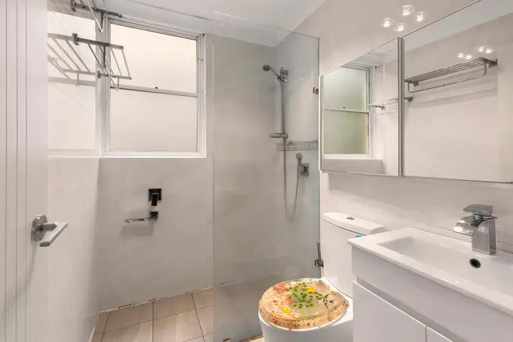 Sixth view of Homely apartment listing, 3/18 Old Pittwater Road, Brookvale NSW 2100