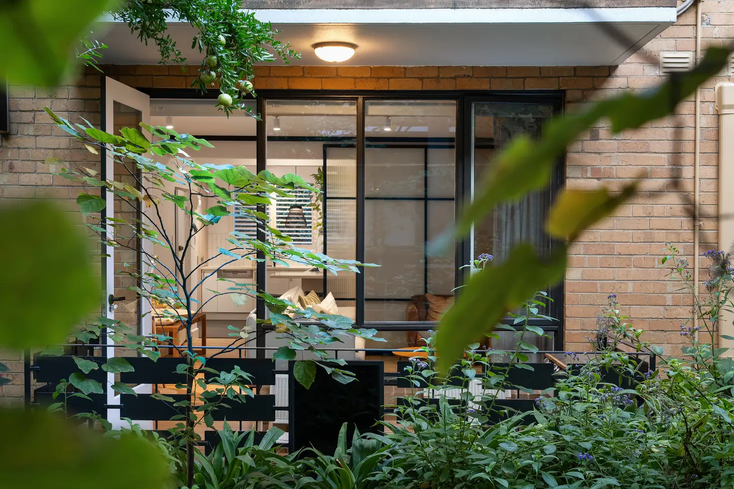 Main view of Homely apartment listing, 2/32 Manningtree Road, Hawthorn VIC 3122