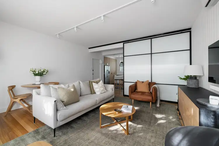 Fifth view of Homely apartment listing, 2/32 Manningtree Road, Hawthorn VIC 3122