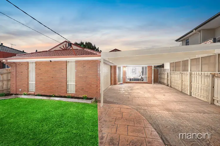 3 Nash Court