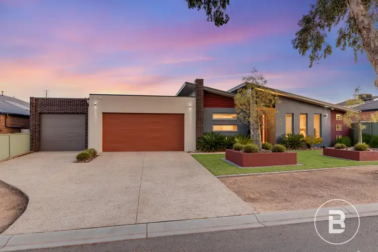 7 Stirling Avenue, Junortoun VIC 3551