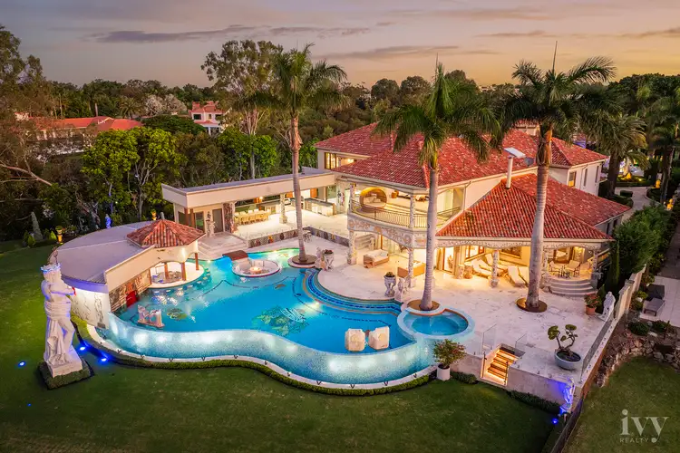 36 River  Cove Place, Helensvale QLD 4212