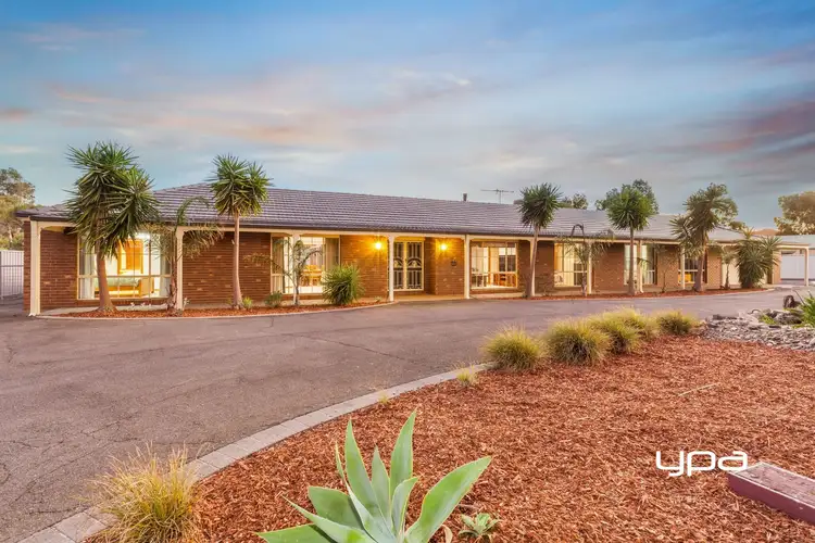 15 Rolling Meadows Drive, Sunbury VIC 3429