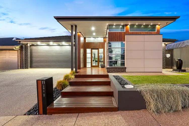 11 Lewis Drive, Blakeview SA 5114