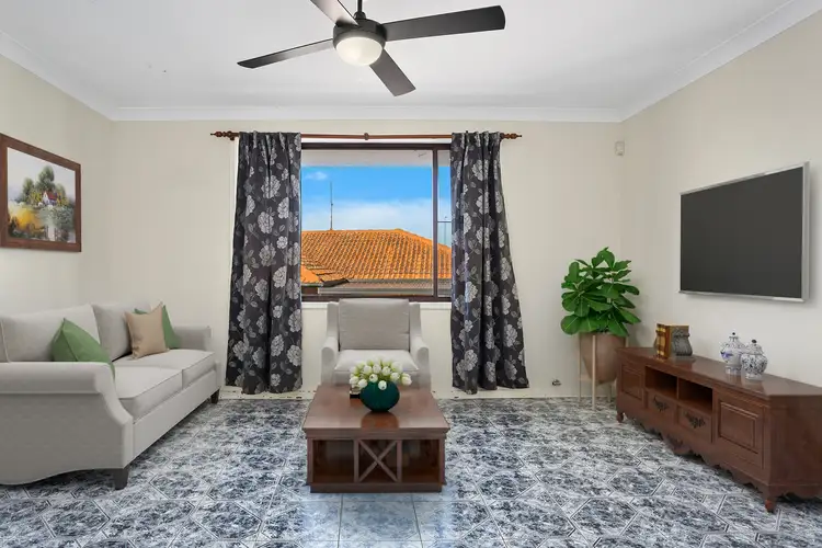 1/49 Denise Street, Lake Heights NSW 2502