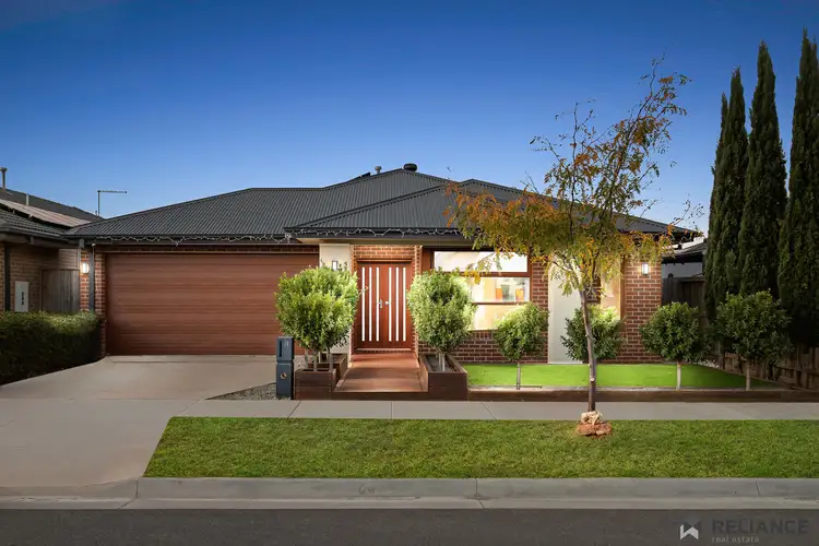 19 Inverness Place, Thornhill Park VIC 3335