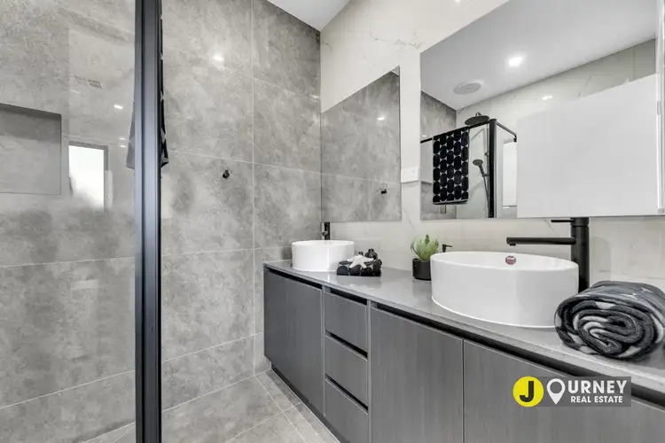 Fifth view of Homely house listing, 32 Gunter Drive, Tarneit VIC 3029