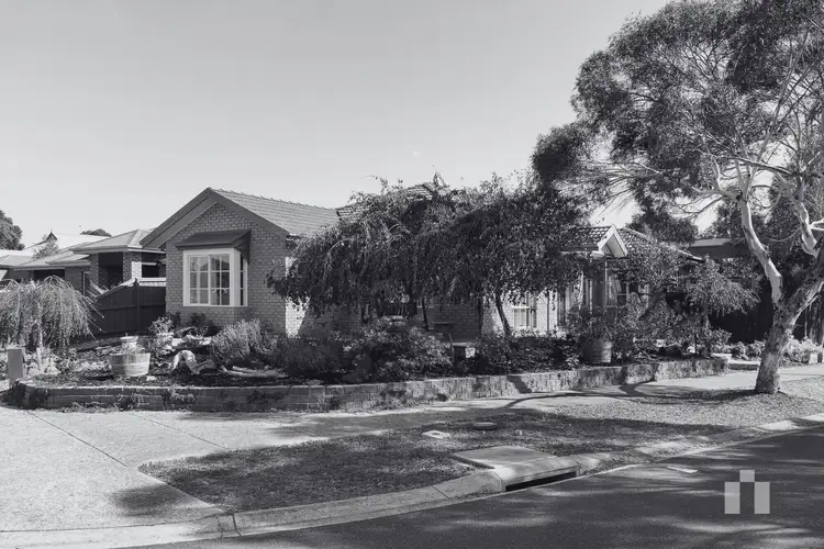 21 Waterway Boulevard