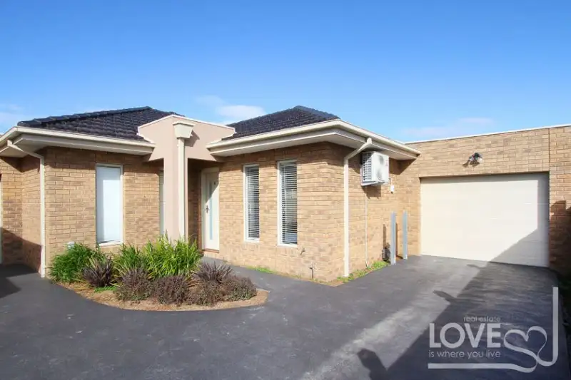 Main view of Homely unit listing, 2/5 Marshall Drive, Reservoir VIC 3073