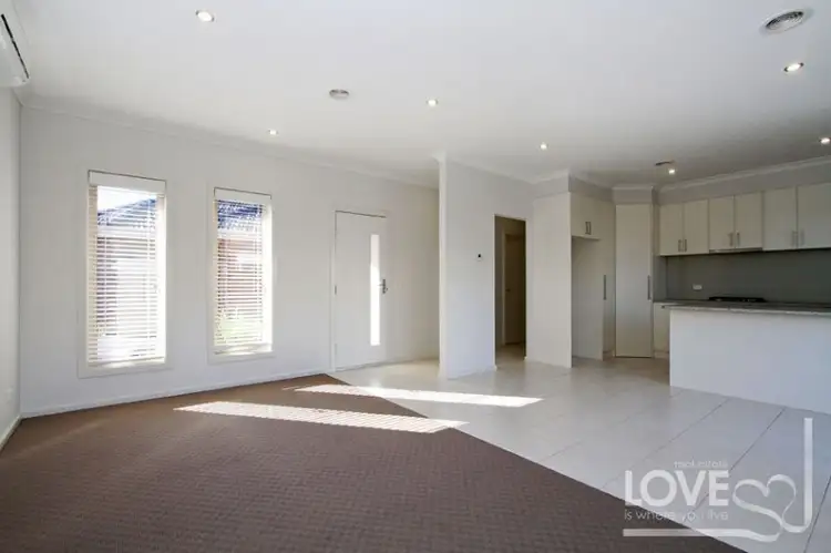 Fourth view of Homely unit listing, 2/5 Marshall Drive, Reservoir VIC 3073