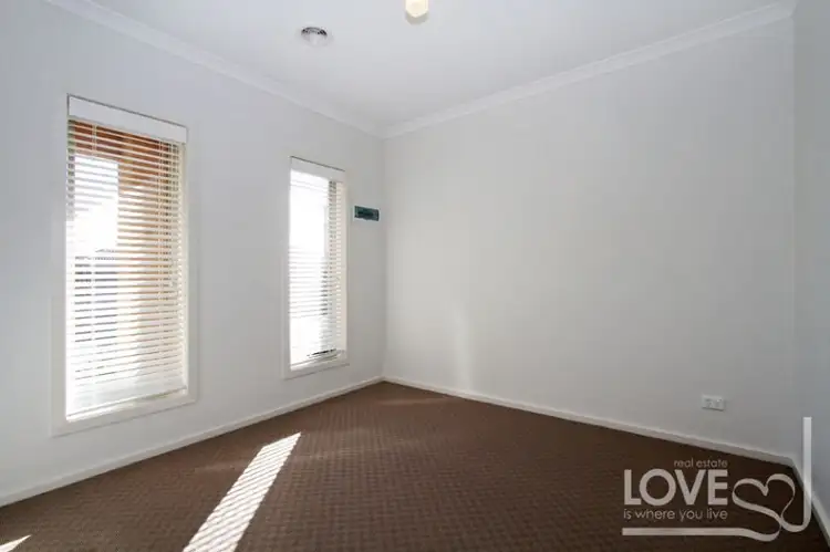 Fifth view of Homely unit listing, 2/5 Marshall Drive, Reservoir VIC 3073