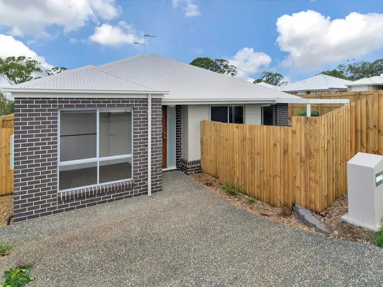 1/5 Adelaide Street, Cranley QLD 4350