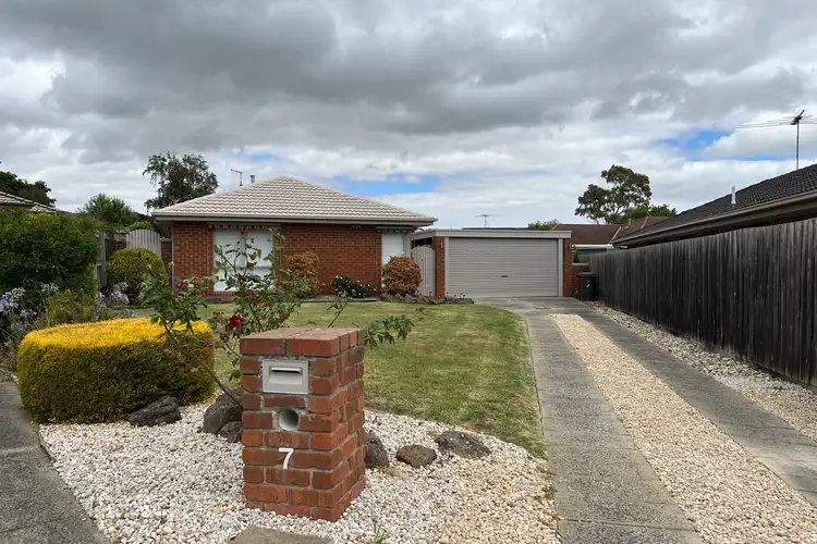 7 Sturrock Court, Berwick VIC 3806