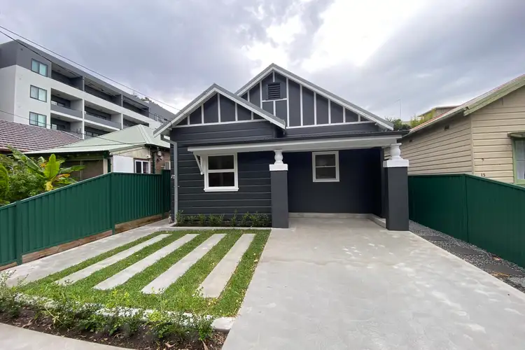 15 Robey Street