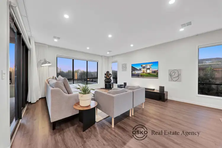 10 Bishopgate Boulevard, Bonnie Brook VIC 3335