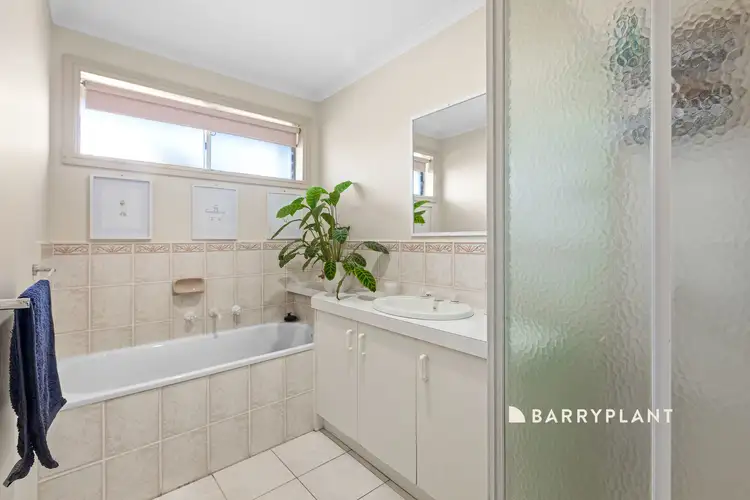 Fifth view of Homely unit listing, 2/14 Henty Street, Pakenham VIC 3810