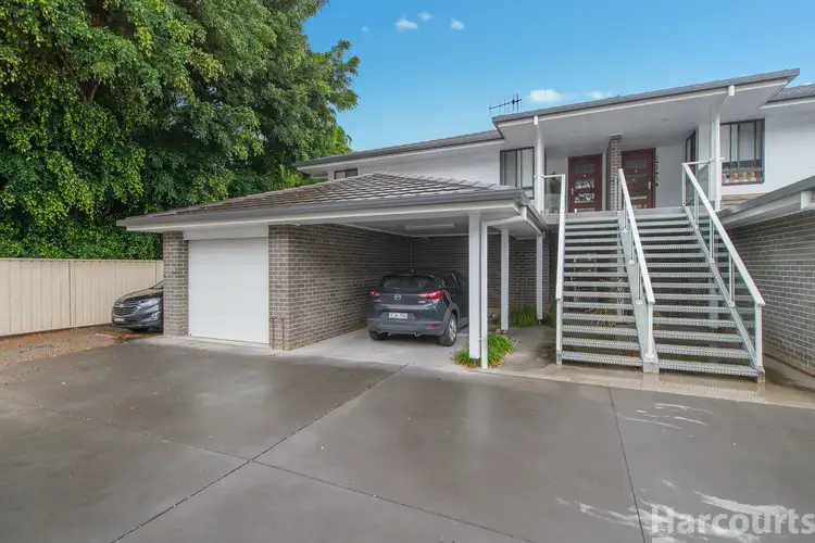 1/4 Toorak Court