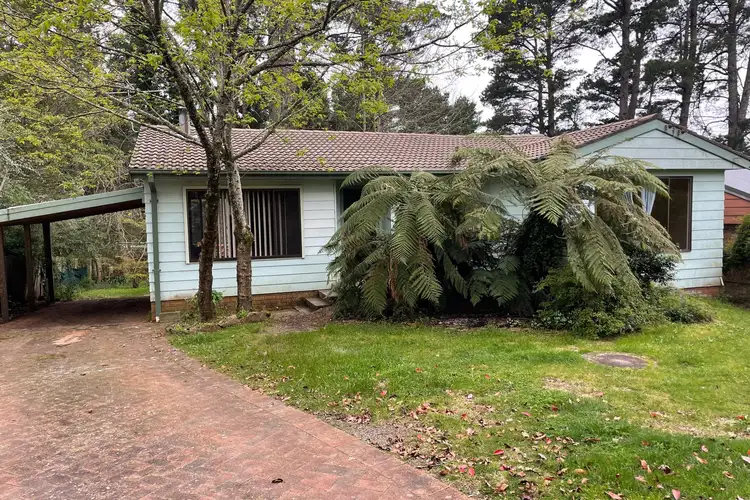 9 Backhouse Street, Wentworth Falls NSW 2782