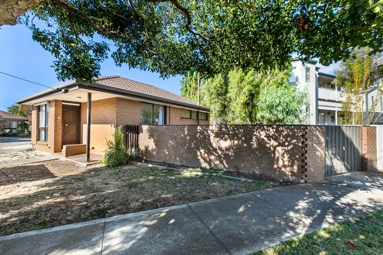 5/3 Doolan Street