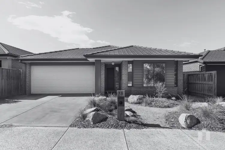 8 Lexington Avenue, Doreen VIC 3754