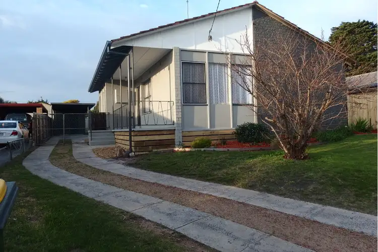 7 Forest Drive, Frankston North VIC 3200
