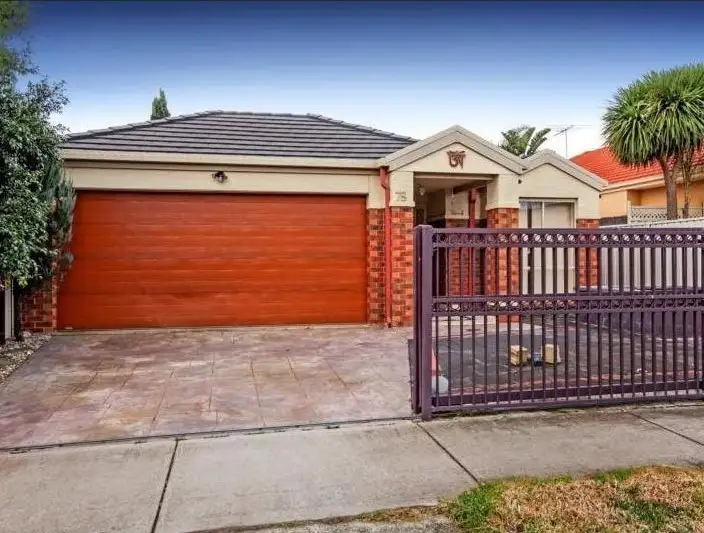 78 Springlake Avenue, Caroline Springs VIC 3023