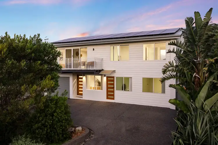 11 Poplars Avenue