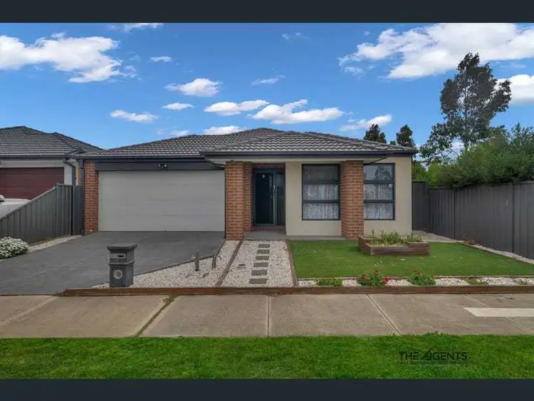 11 Luster Crescent, Tarneit VIC 3029