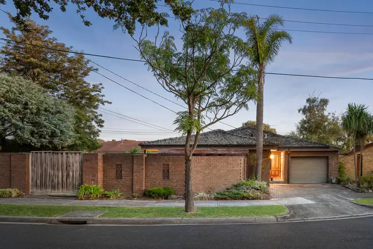 12 Weber Crescent, Burwood East VIC 3151