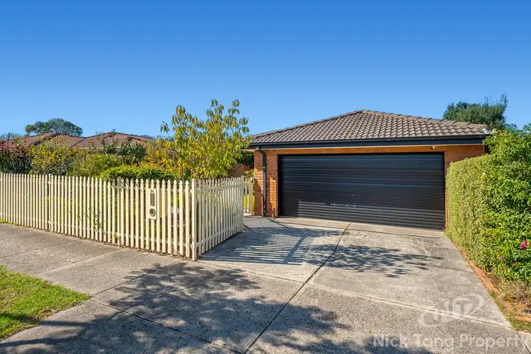 34 Parman Avenue, Pakenham VIC 3810