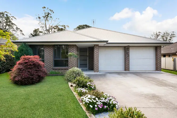 8 Railway Terrace, Willow Vale NSW 2575